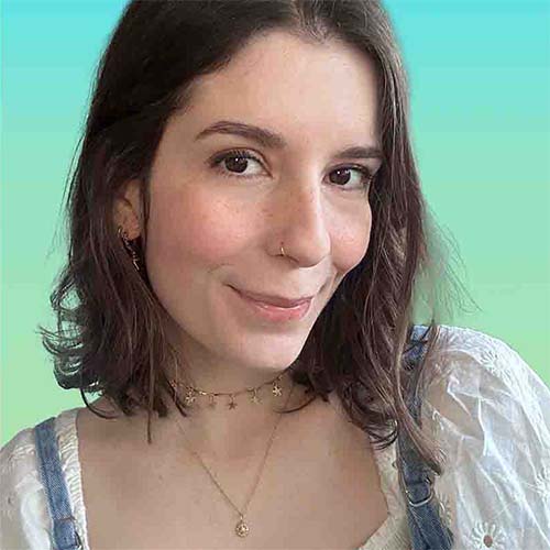 Das Bild zeigt die Autorin Lea Melcher.